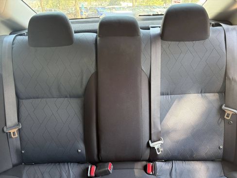 Used 2025 Nissan Versa SV FWD image 36