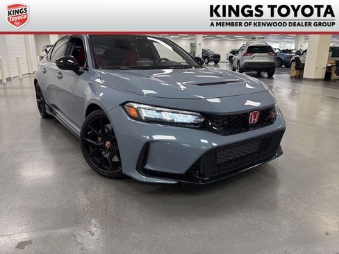 Used 2024 Honda Civic Type R image 1