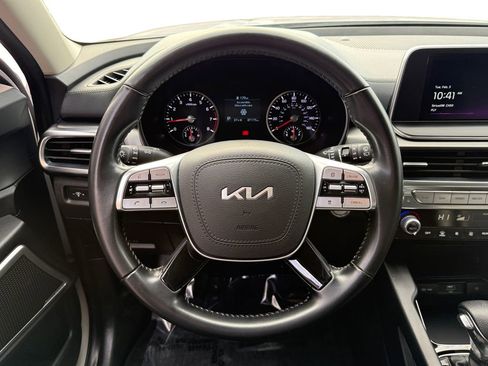 Used 2022 Kia Telluride LX image 12