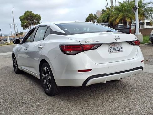 Used 2024 Nissan Sentra SV FWD image 3