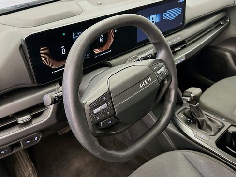 Used 2025 Kia K4 FWD image 18
