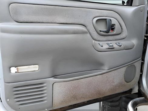 Used 1997 Chevrolet Silverado 1500 4x4 Extended Cab w/ Preferred Equipment Group 2 image 7