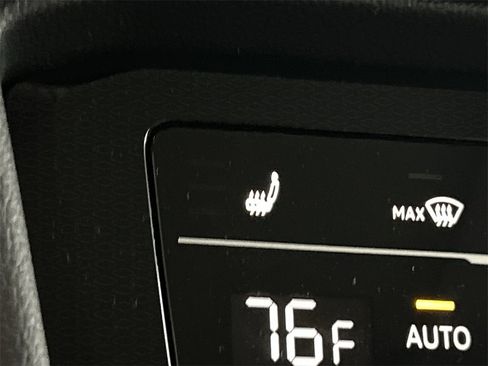 New 2026 Volkswagen Taos SE image 27