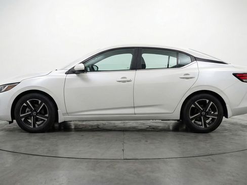 Used 2025 Nissan Sentra SV FWD image 5