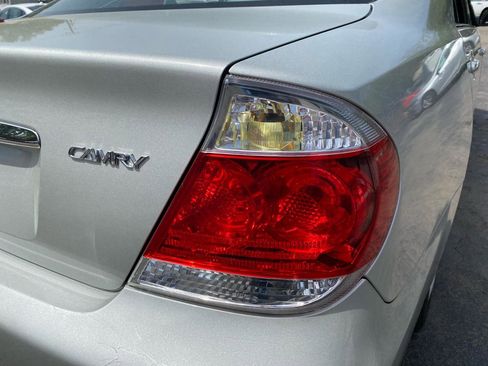 Used 2005 Toyota Camry FWD image 22