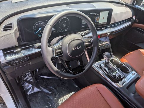 Used 2024 Kia Carnival SX Prestige FWD image 14