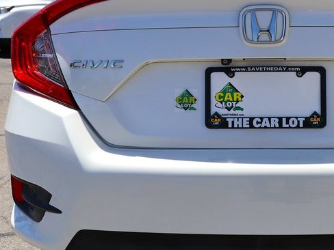 Used 2018 Honda Civic EX image 19