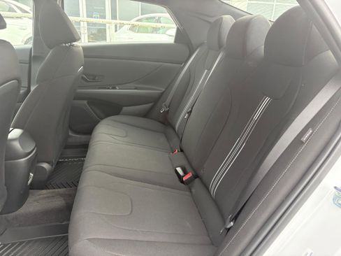 Used 2025 Hyundai Elantra Sport FWD image 14