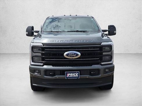 Used 2026 Ford F250 Platinum AWD/4WD image 2