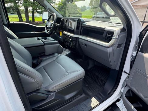 Used 2024 Ford F250 XL w/ XL Chrome Package AWD/4WD image 13