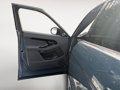 New 2026 Land Rover Range Rover Evoque Dynamic SE AWD/4WD image 5