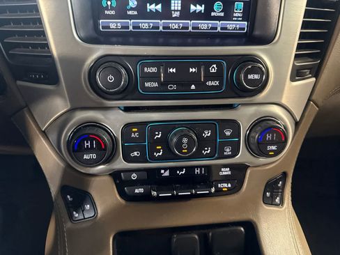 Used 2019 GMC Yukon XL SLT w/ Premium Edition AWD/4WD image 27