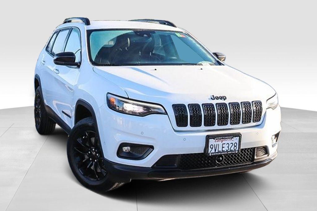 Used 2023 Jeep Cherokee Altitude Lux AWD/4WD image 2