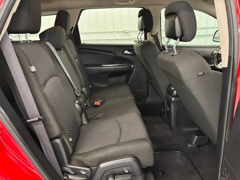 Used 2019 Dodge Journey SE w/ Connectivity Group AWD/4WD image 32