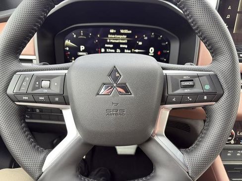 New 2026 Mitsubishi Outlander SEL image 16