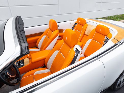 Used 2017 Rolls-Royce Dawn RWD image 95