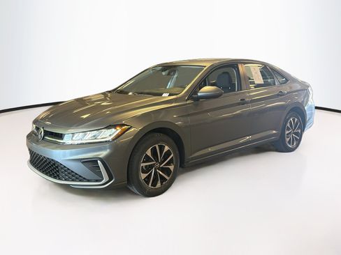 Used 2025 Volkswagen Jetta S FWD image 3