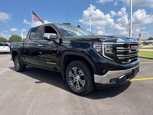 Used 2025 GMC Sierra 1500 SLT AWD/4WD image 9