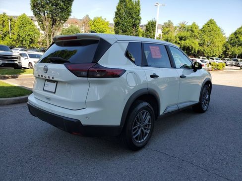 Certified 2024 Nissan Rogue S FWD image 4