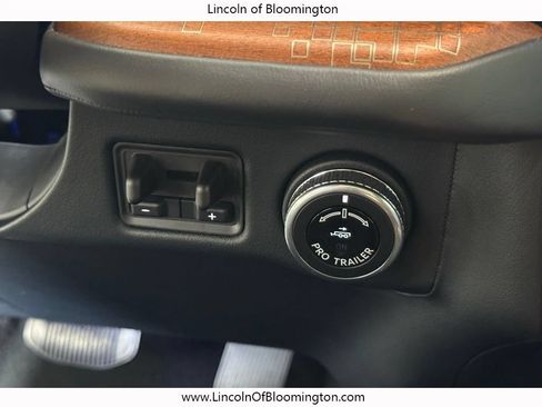 Used 2025 Lincoln Navigator Black Label AWD/4WD image 38