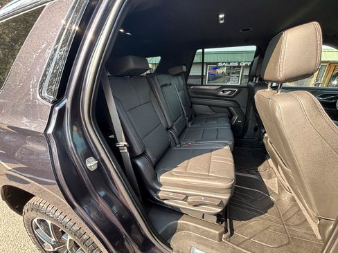 Used 2022 Chevrolet Tahoe RST w/ Luxury Package AWD/4WD image 10