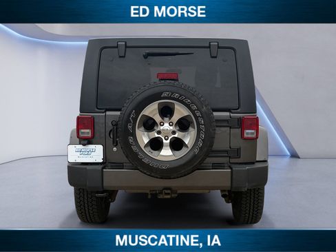 Used 2017 Jeep Wrangler Unlimited Sahara w/ Dual Top Group image 4