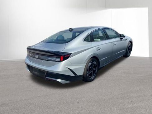 Used 2024 Hyundai Sonata SEL w/ Convenience Package image 6