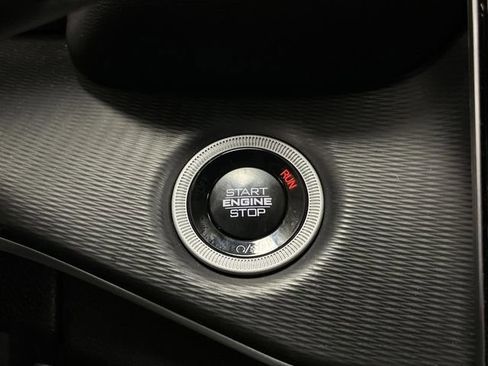 Used 2024 Jeep Grand Cherokee Laredo image 20