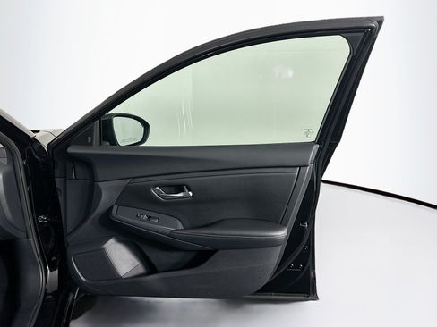 Used 2024 Nissan Sentra SV FWD image 29
