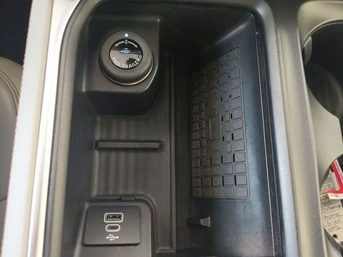 Used 2025 Ford Expedition Active RWD image 24