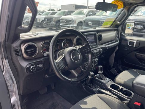 Used 2020 Jeep Wrangler Unlimited Sport AWD/4WD image 11