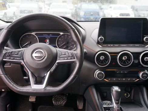 Used 2024 Nissan Sentra SR w/ SR Premium Package image 14