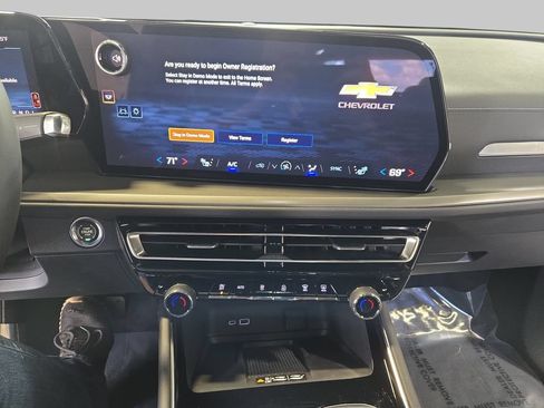New 2026 Chevrolet Traverse LT FWD image 23