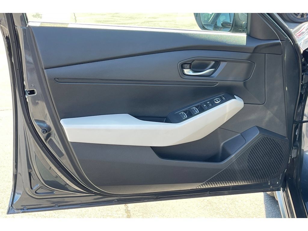Used 2024 Honda Accord LX image 11