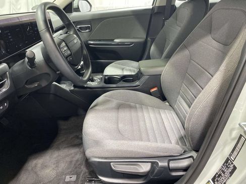 Used 2025 Kia K4 EX FWD image 16