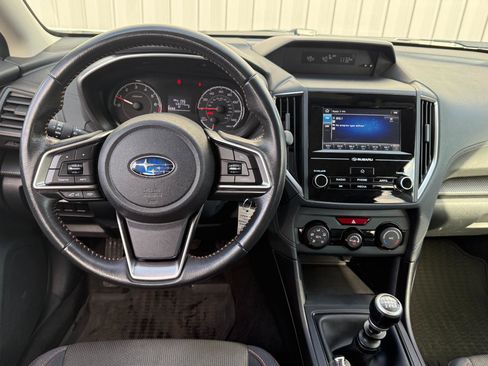 Used 2018 Subaru Crosstrek 2.0i Premium image 12