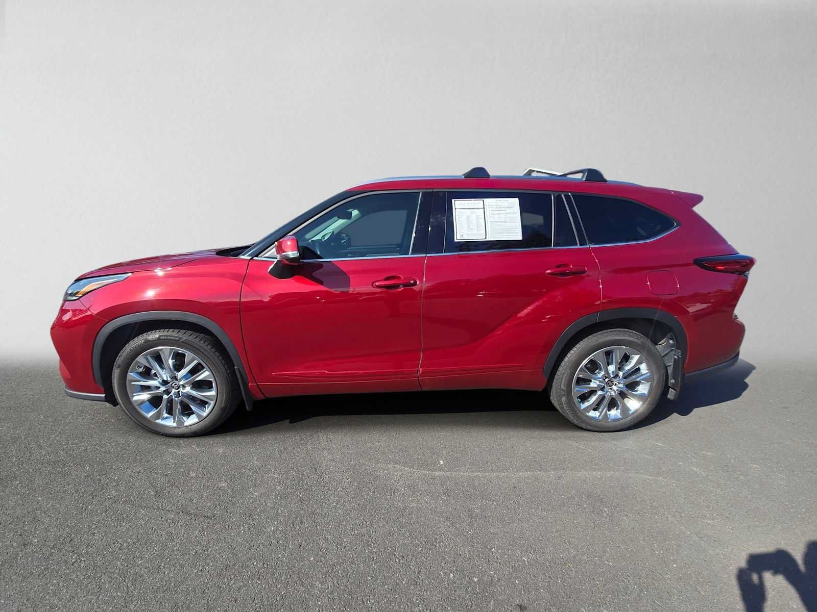 Used 2023 Toyota Highlander Limited AWD/4WD image 6