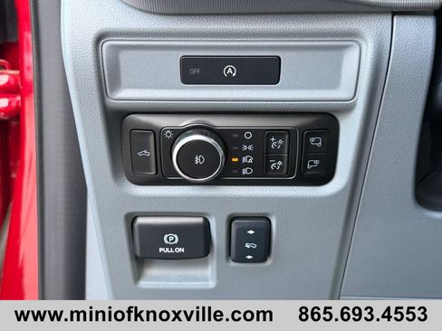 Used 2025 Ford F150 Lariat w/ Equipment Group 502A High AWD/4WD image 33