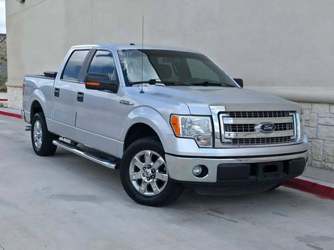 Used 2014 Ford F150 XLT w/ XLT Chrome Package RWD image 33