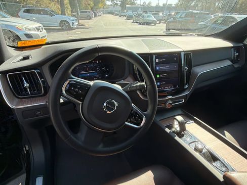 Certified 2023 Volvo XC60 B5 Plus w/ Climate Package image 28