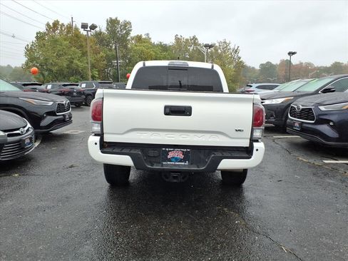 Certified 2023 Toyota Tacoma TRD Sport image 3