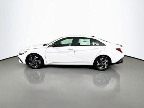 New 2025 Hyundai Elantra SEL image 8