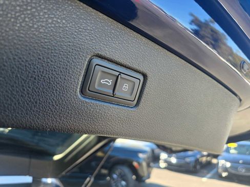 Used 2022 Audi Q7 3.0T Prestige w/ Prestige Package image 18