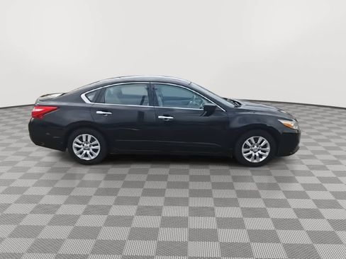 Used 2016 Nissan Altima 2.5 S w/ Power Driver Seat Package image 9