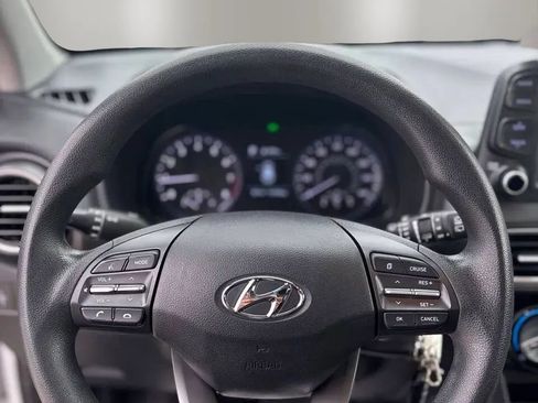 Used 2019 Hyundai Kona SE AWD/4WD image 12