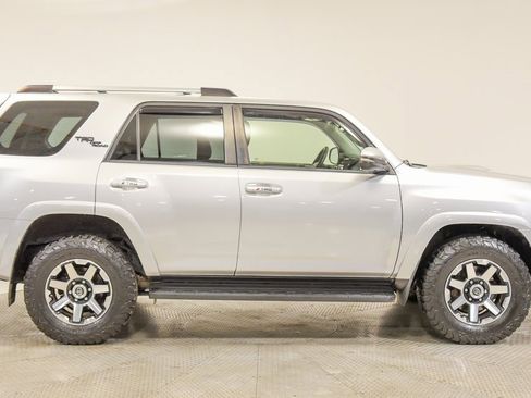 Used 2018 Toyota 4Runner TRD Off-Road Premium image 13