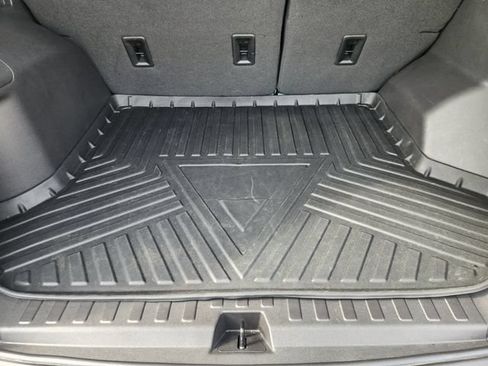 Certified 2024 GMC Terrain SLT FWD image 22