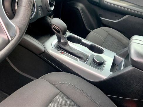 Used 2022 Chevrolet Blazer LT FWD image 16