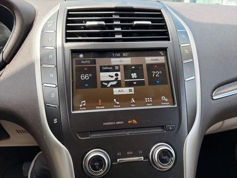 Used 2019 Lincoln MKC Reserve image 14