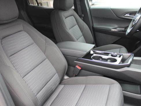 New 2026 Chevrolet Equinox LT image 15